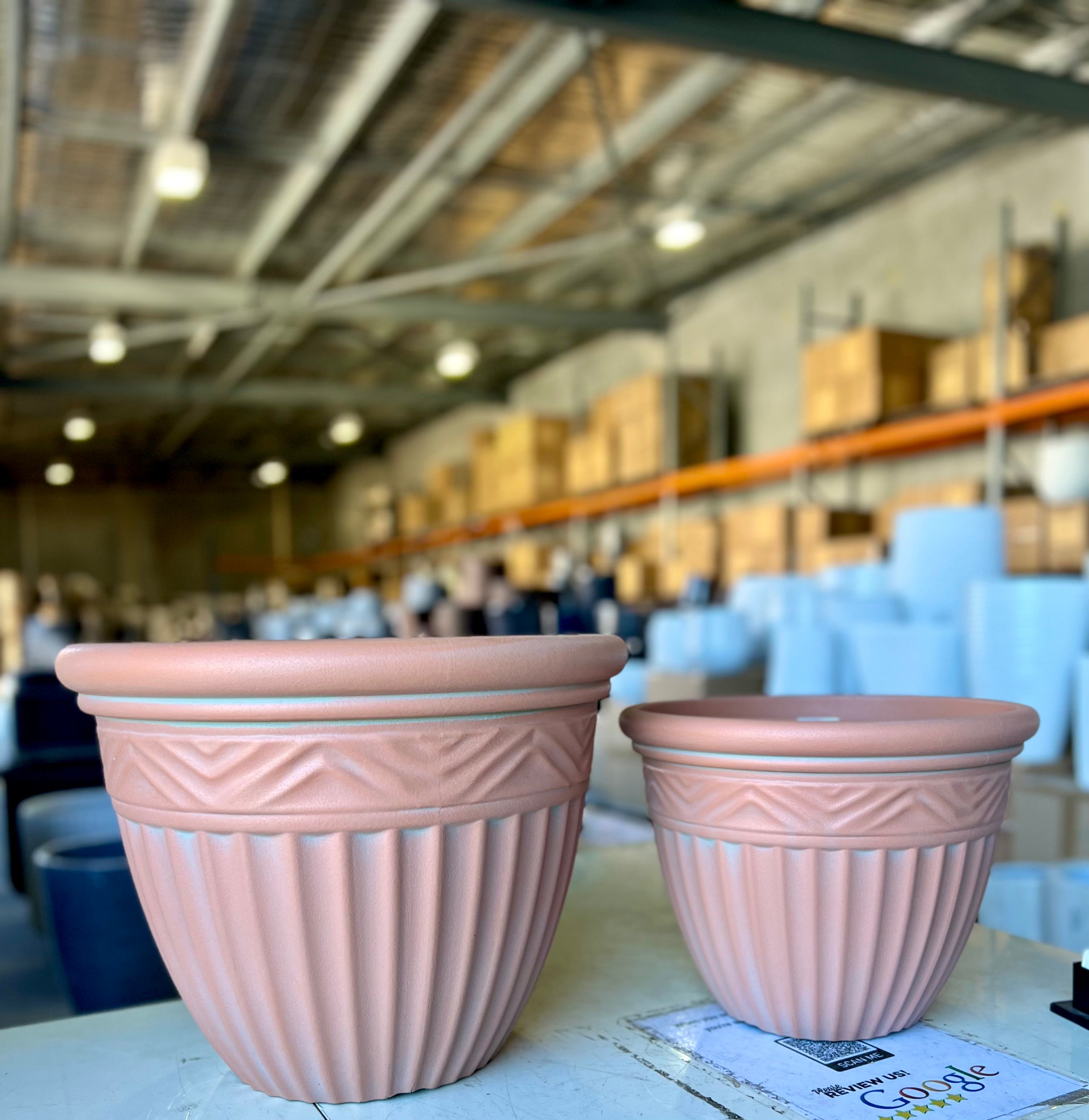 Terracotta Traditional Pot 8632 Medium - lightweight round terracotta pot