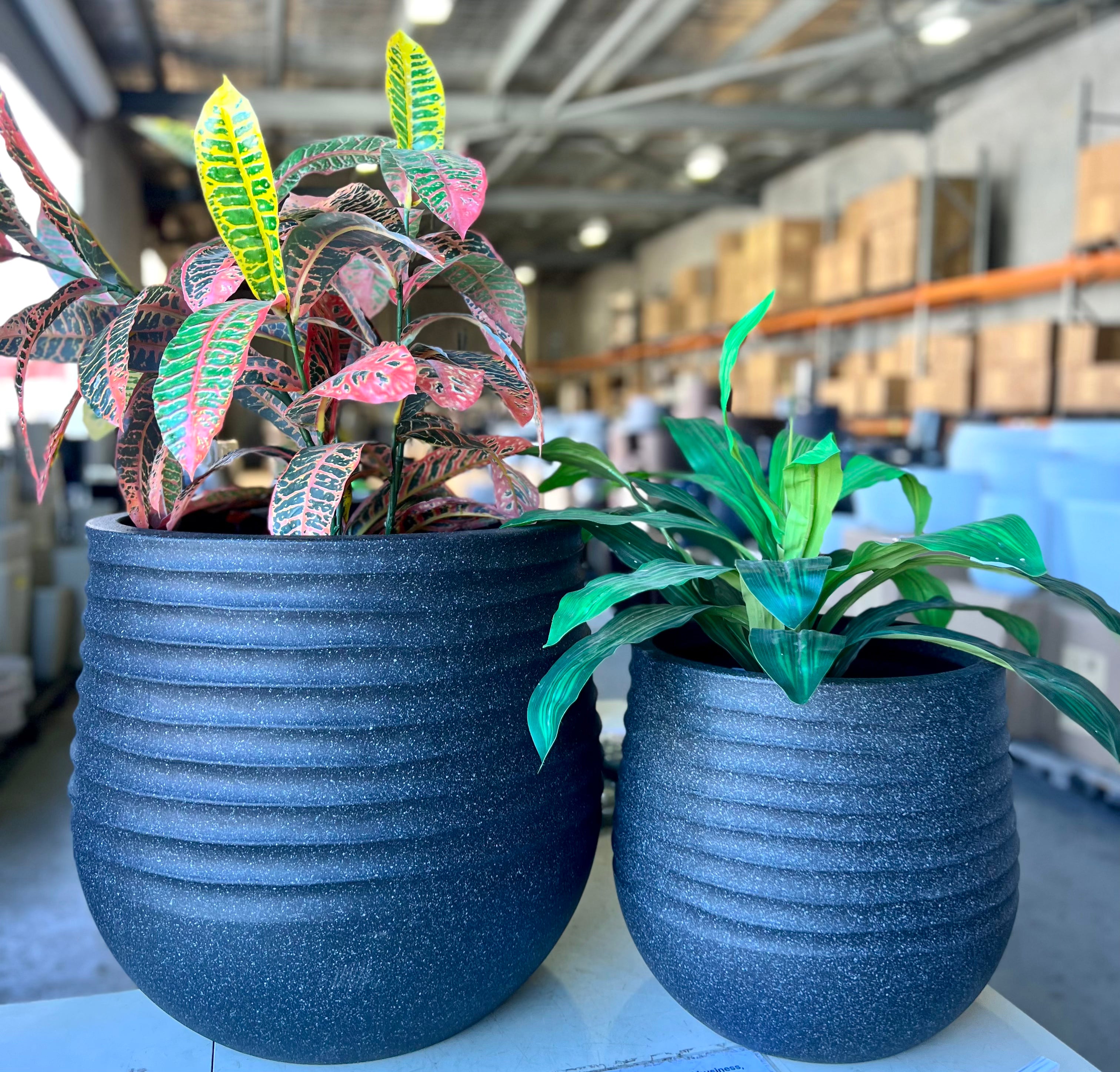 8603 - Lightweight Indoor or Outdoor Wide Pot