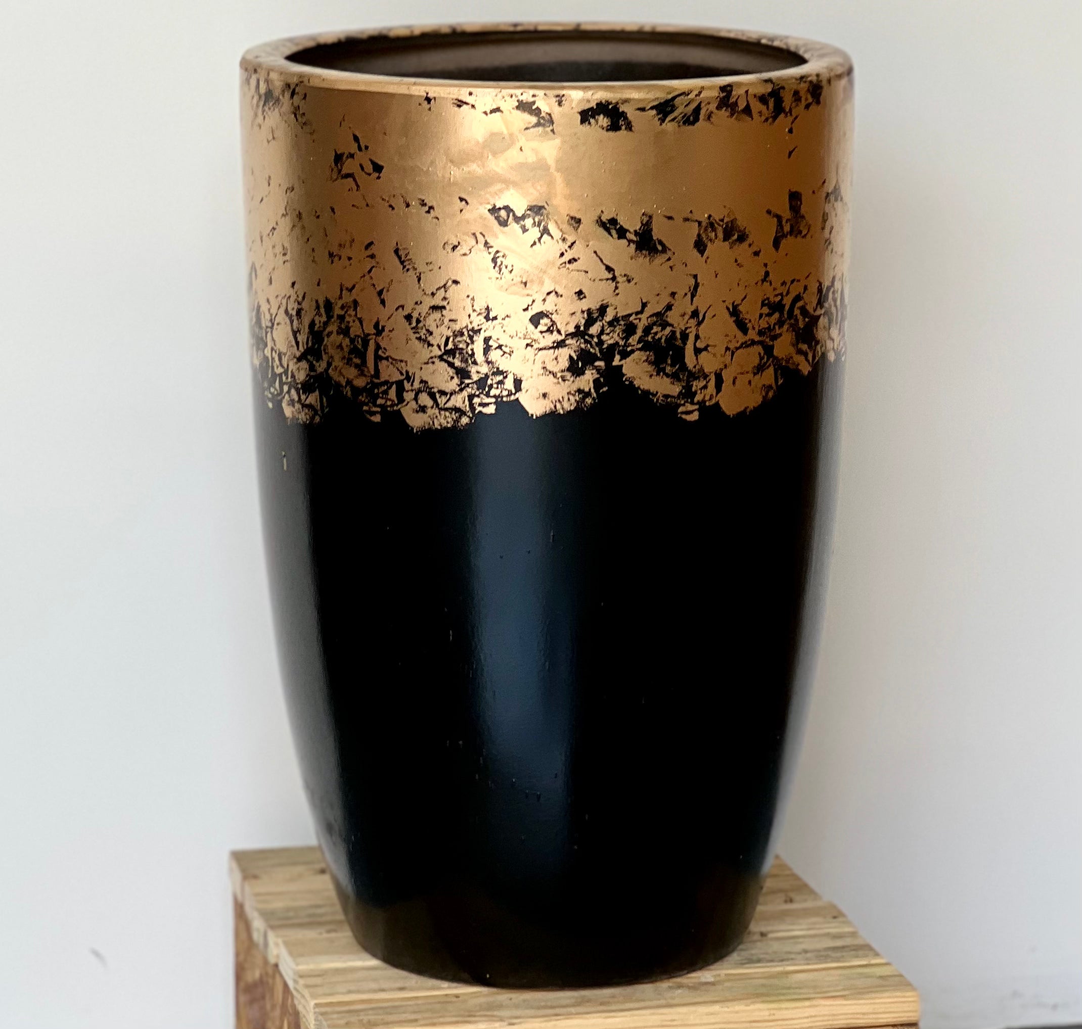 Black and Gold Tall CL-10 range - lightweight black gold decorative pots