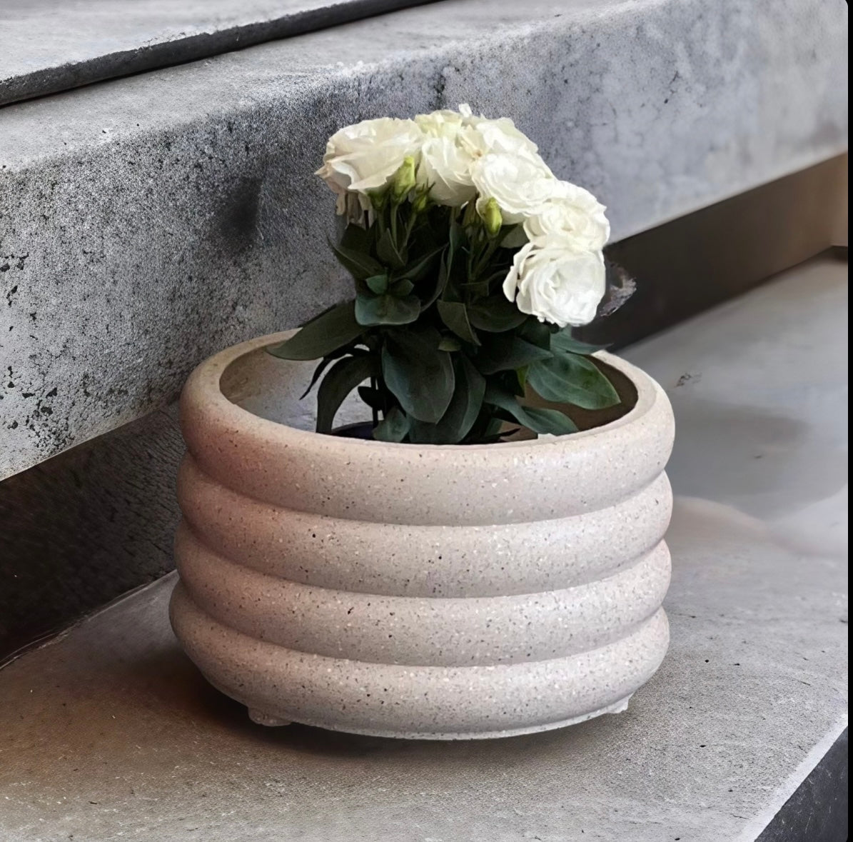 Curved Bowl CL-04 Medium - lightweight decorative curved bowl
