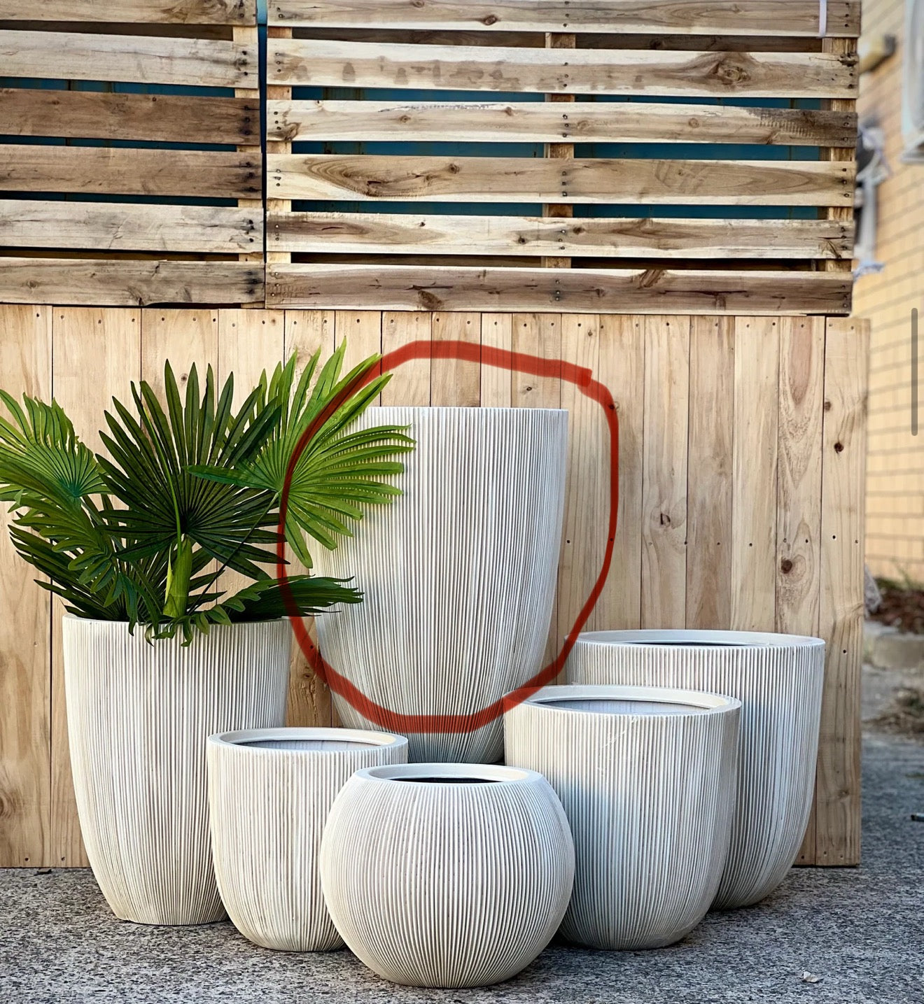 LinearLite - LineaLite Collection – Extra Lightweight Fluted Pots in Modern Vertical Design