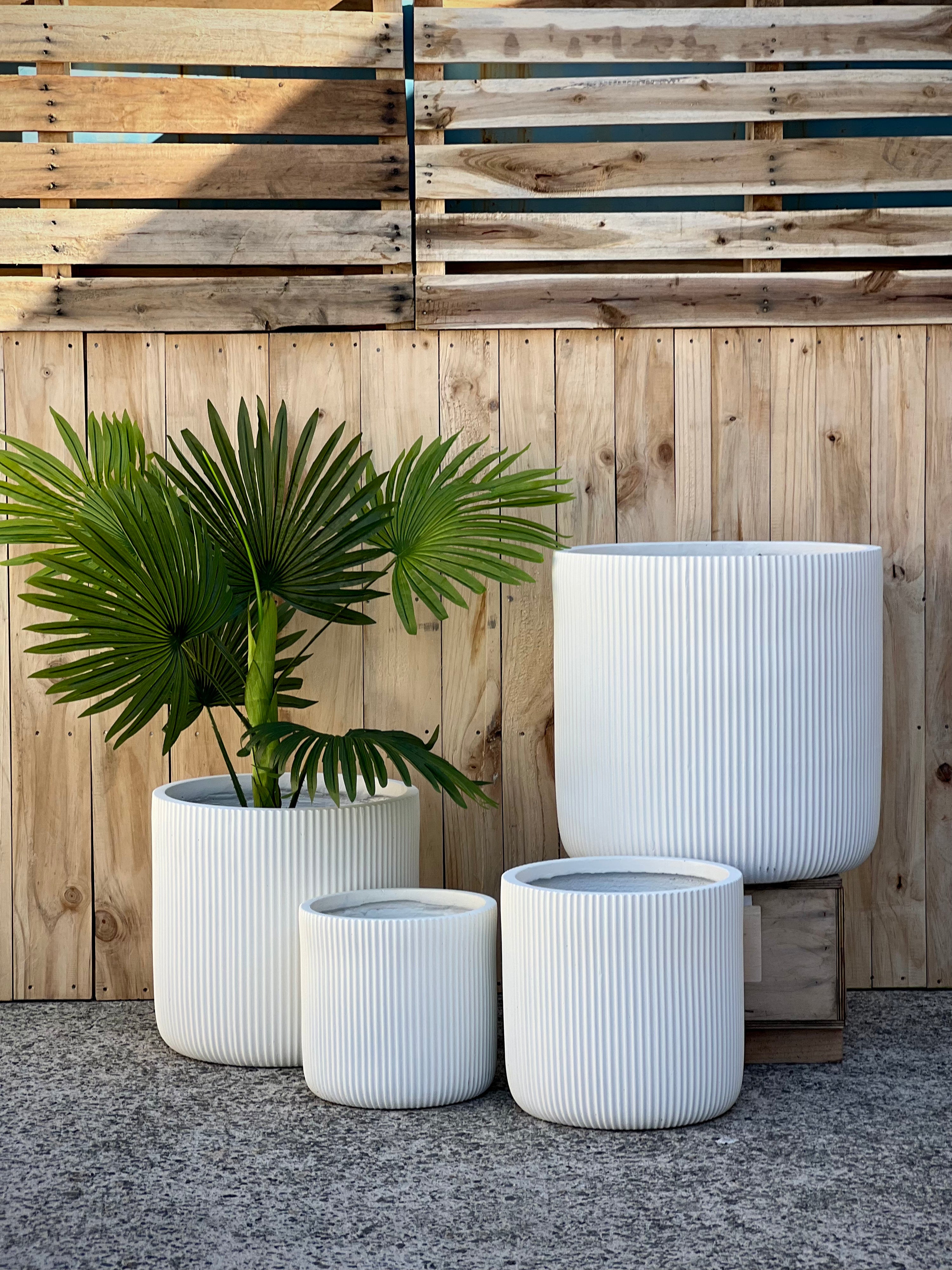 STRIPY CYLINDER Indoor Outdoor Fiberclay Cylinder Pot with Vertical Stripes DR98 - Cream