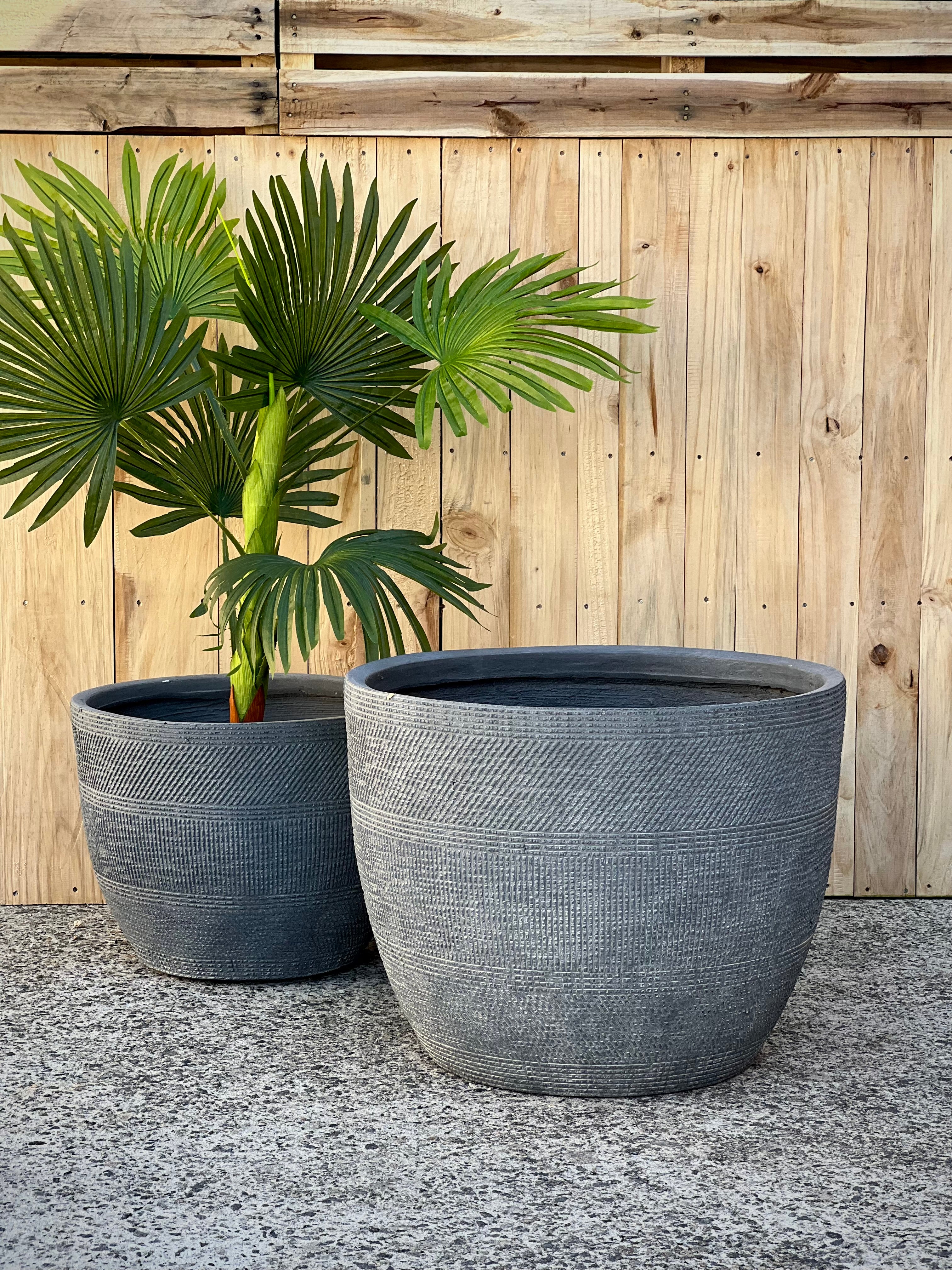 PRINT LOW- Indoor or Outdoor Large Round Fiberclay Lightweight Pot with a Print NL07