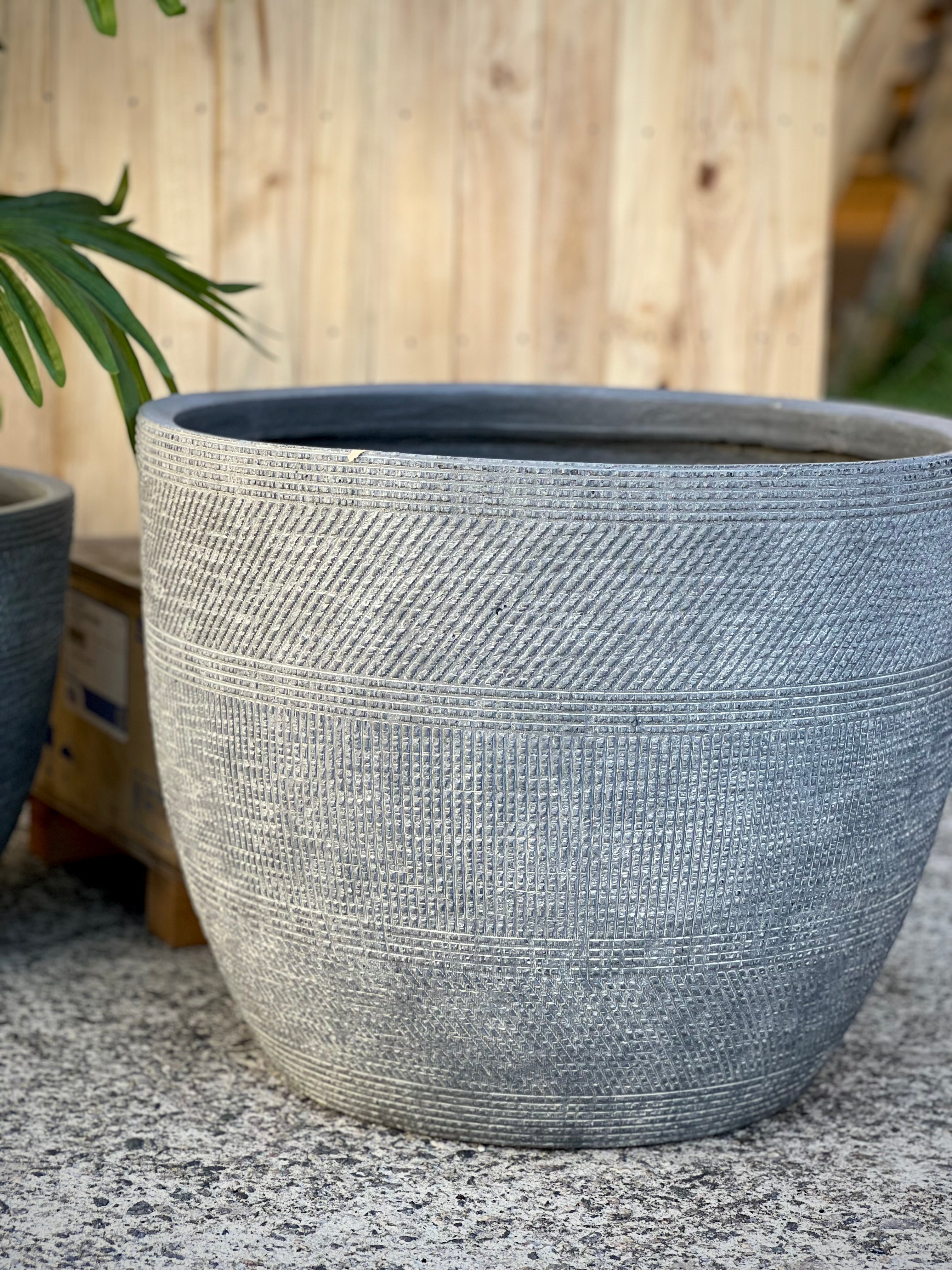 PRINT LOW- Indoor or Outdoor Large Round Fiberclay Lightweight Pot with a Print NL07