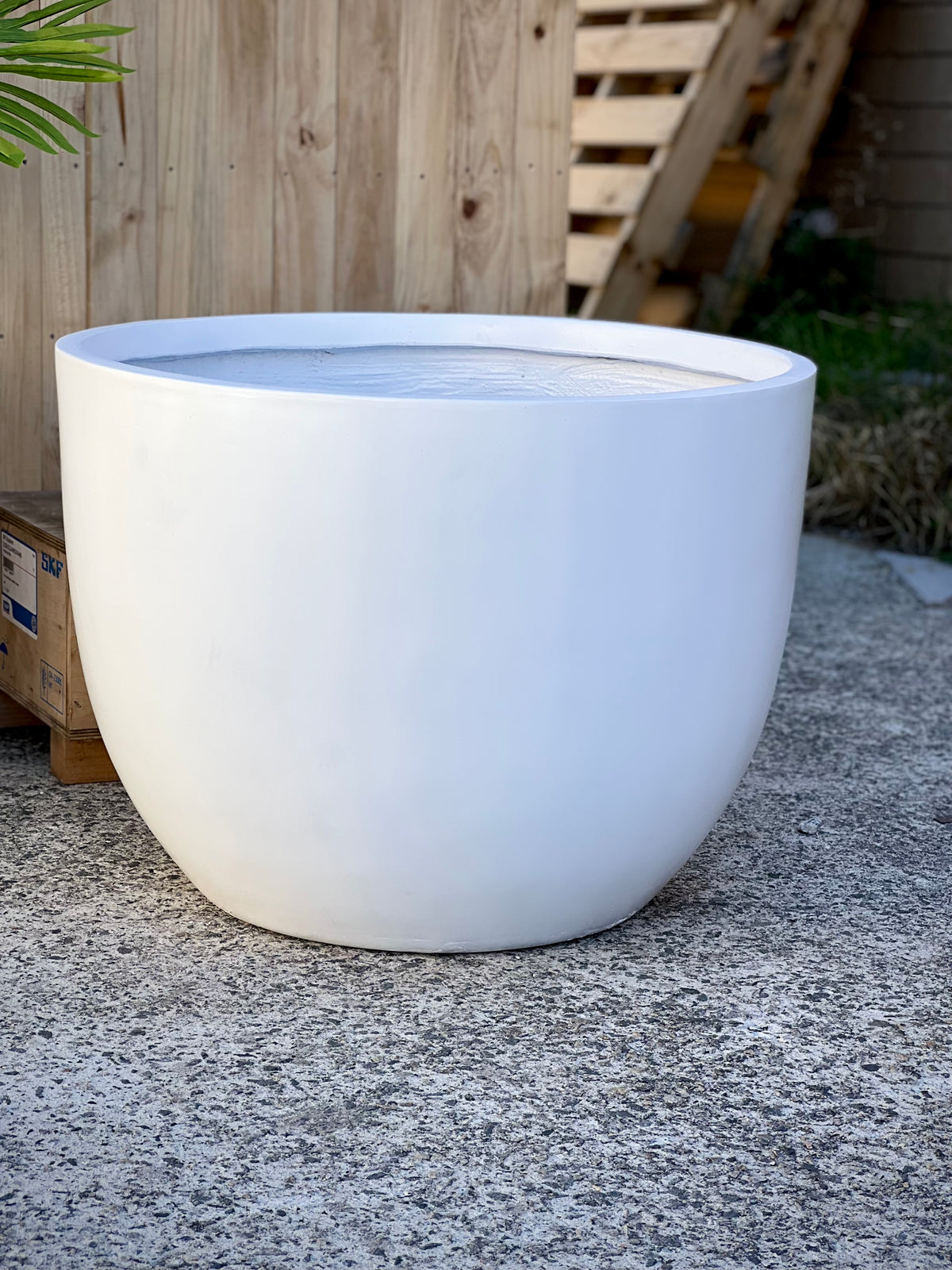 Base Low Pot display - smooth lightweight low fiberclay pots