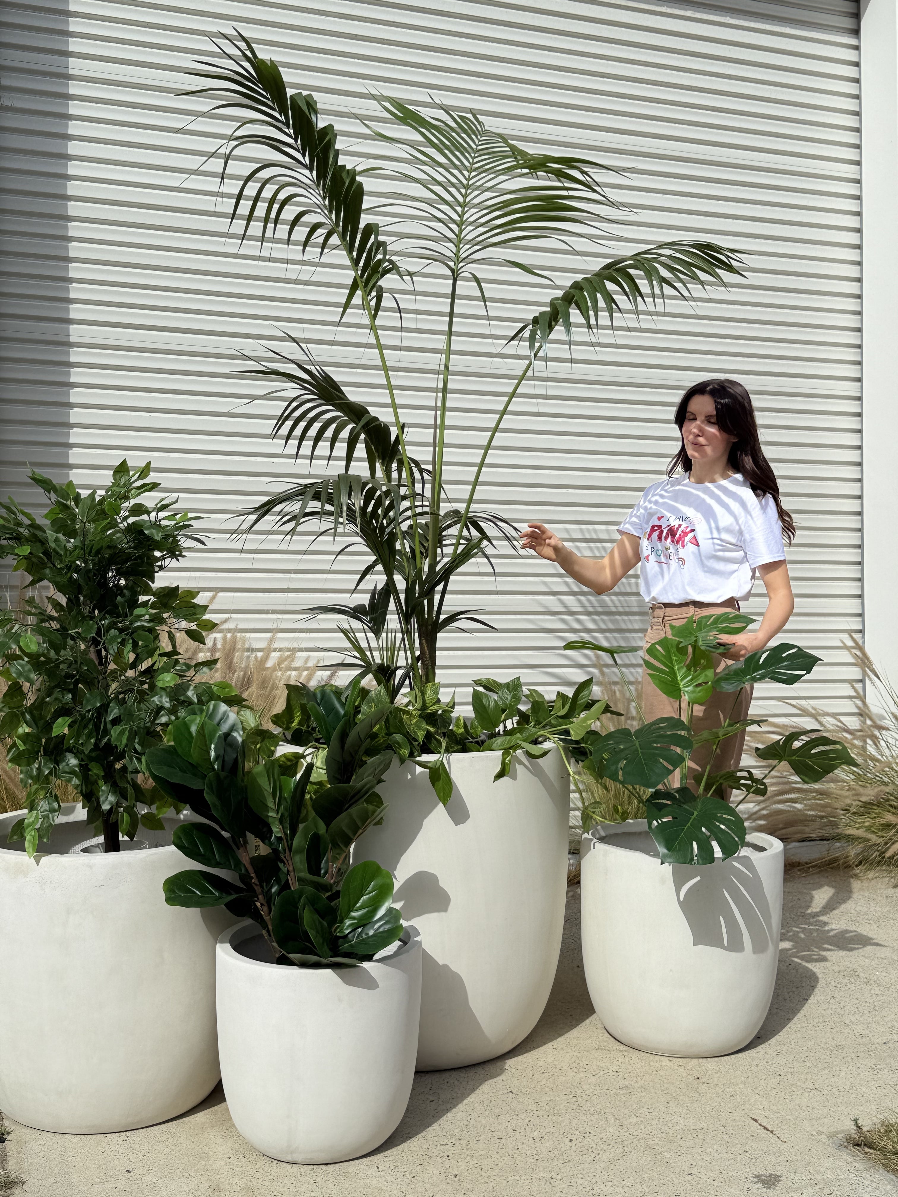 BIG BUDDHA Lightweight Round Pot – Indoor & Outdoor Statement Planter (Fibreglass/Clay Blend) - 101