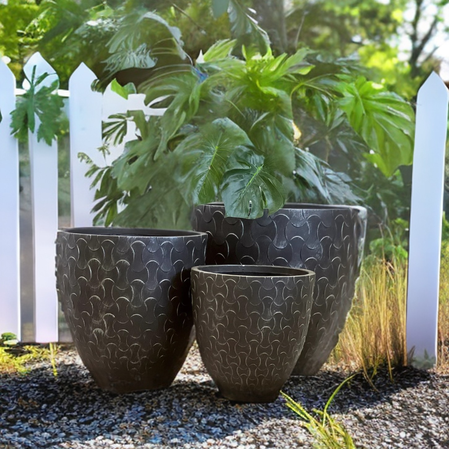 METAL ZEN - Indoor or Outdoor Fiberclay Lightweight Pot with Metal Texture