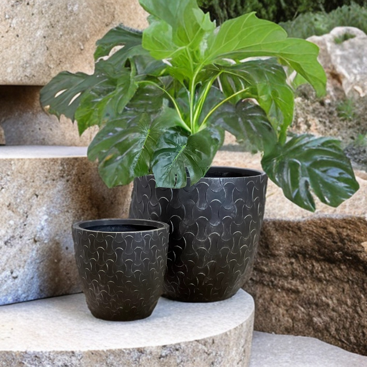 METAL ZEN - Indoor or Outdoor Fiberclay Lightweight Pot with Metal Texture