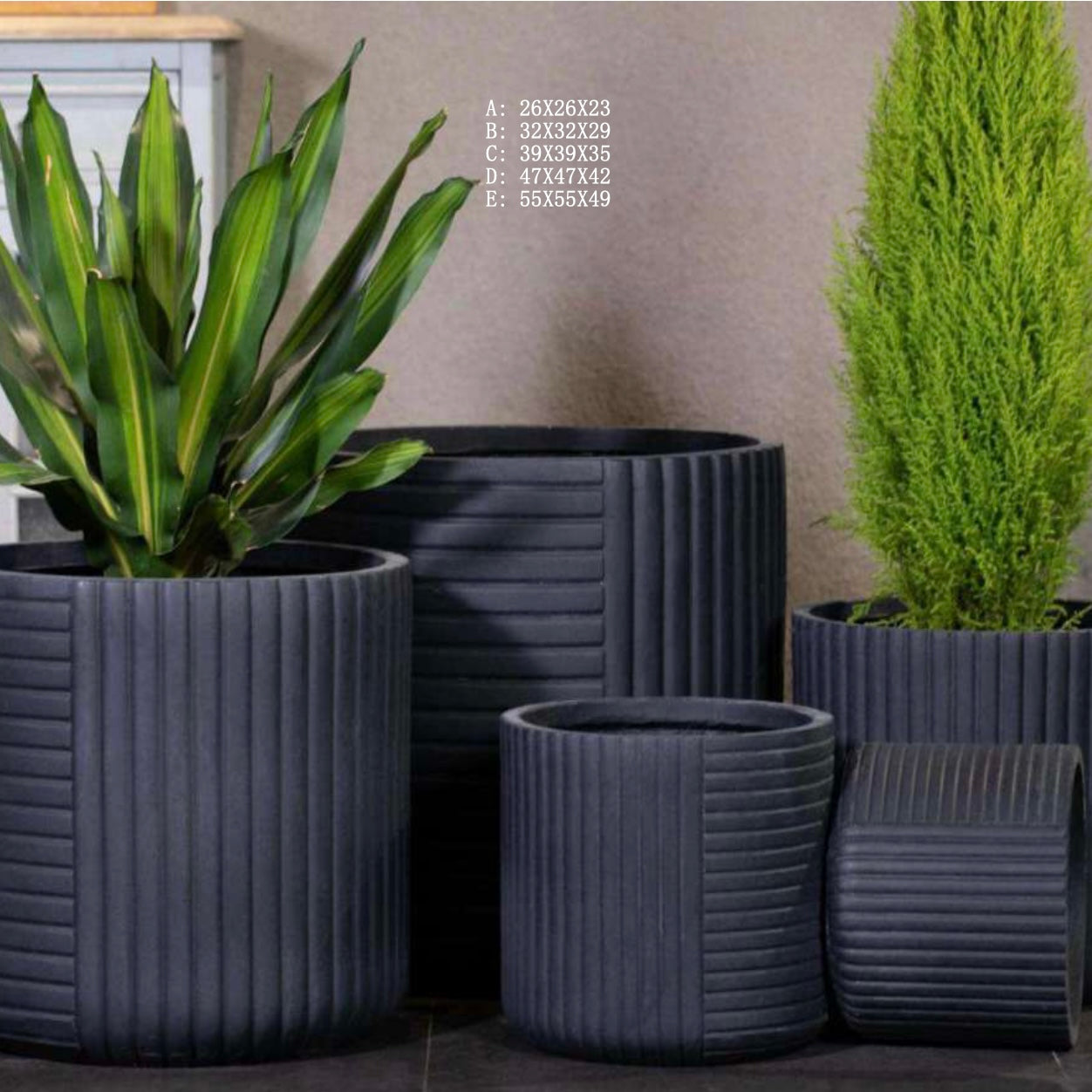 ETHNIK - Indoor or Outdoor Fiberclay Lightweight Pot with Lines DR80