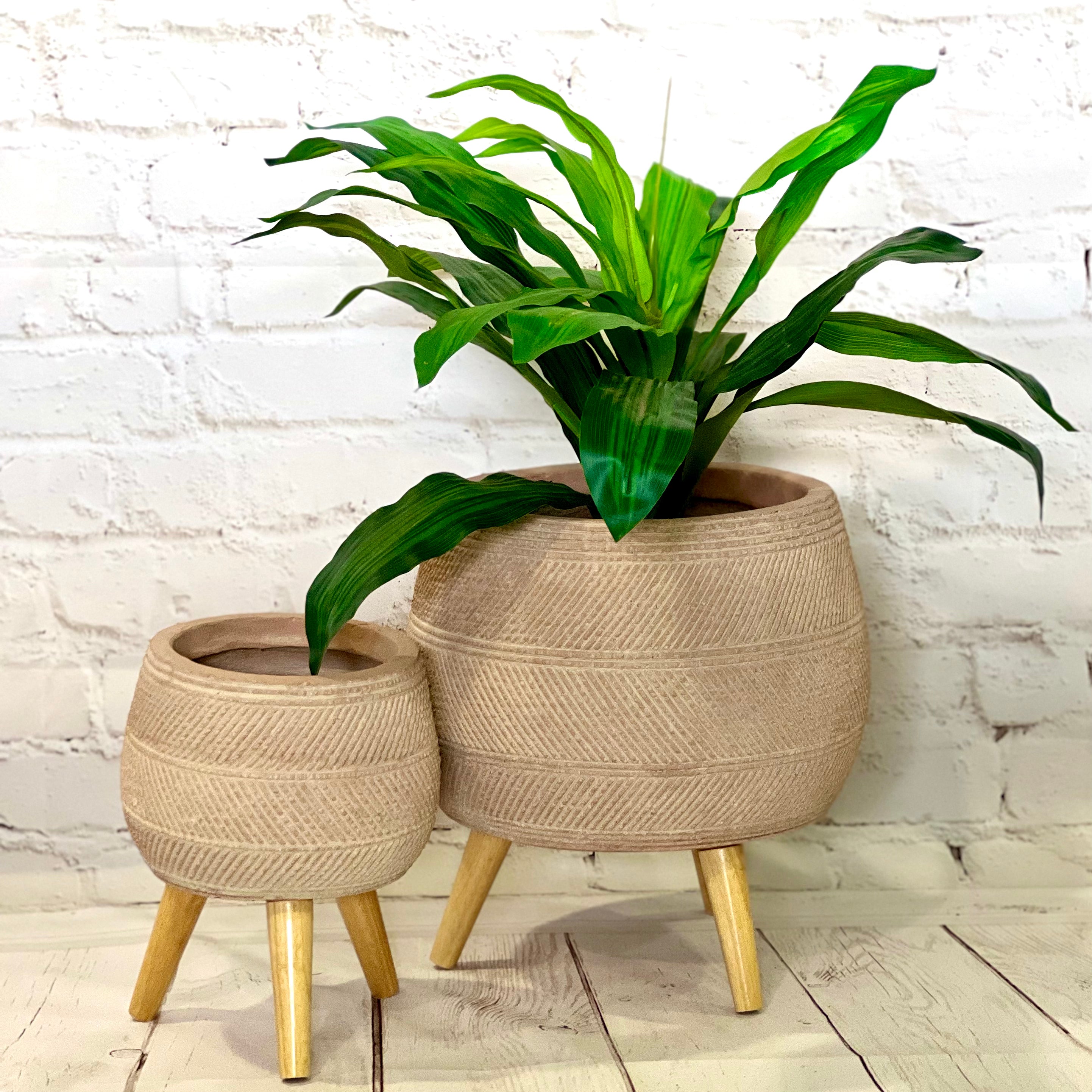 IMPRESSION POL - Tall Indoor Fiber Cement Pot On Legs With Print Design - 03