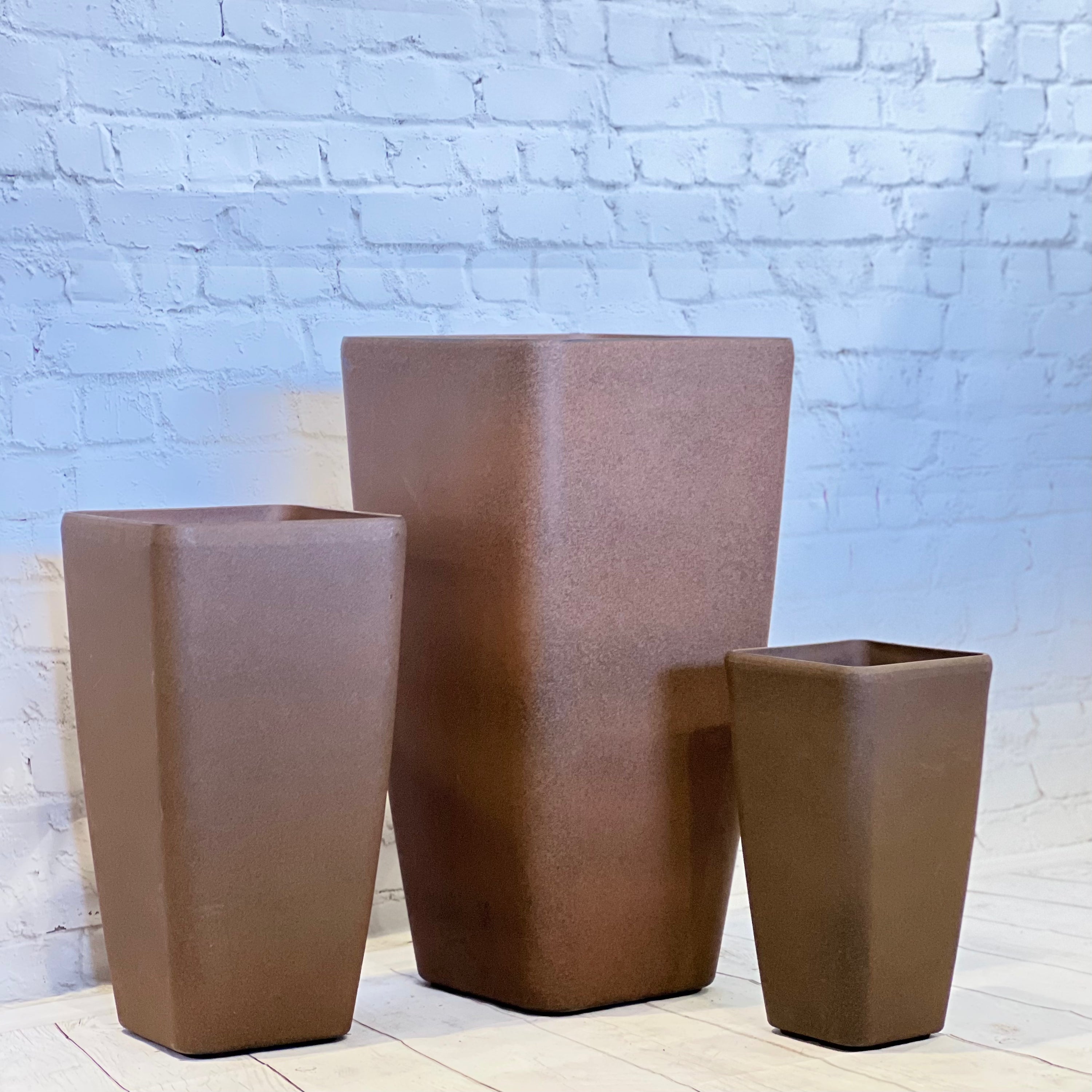 Eva lightweight plant pot
