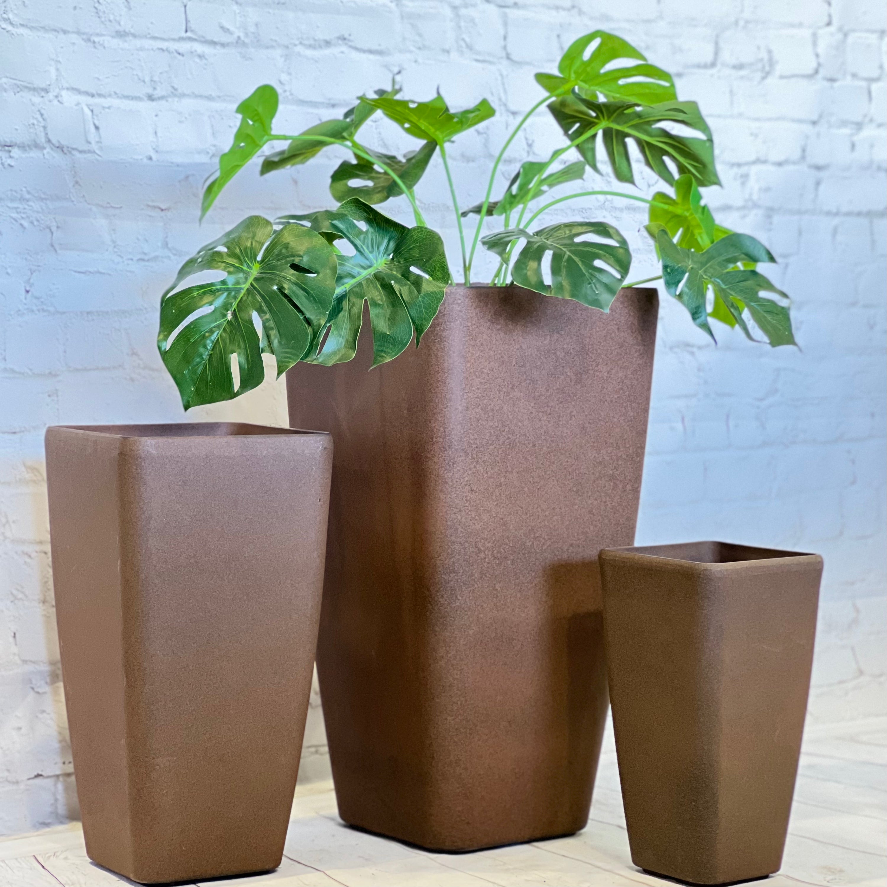 Eva lightweight plant pot