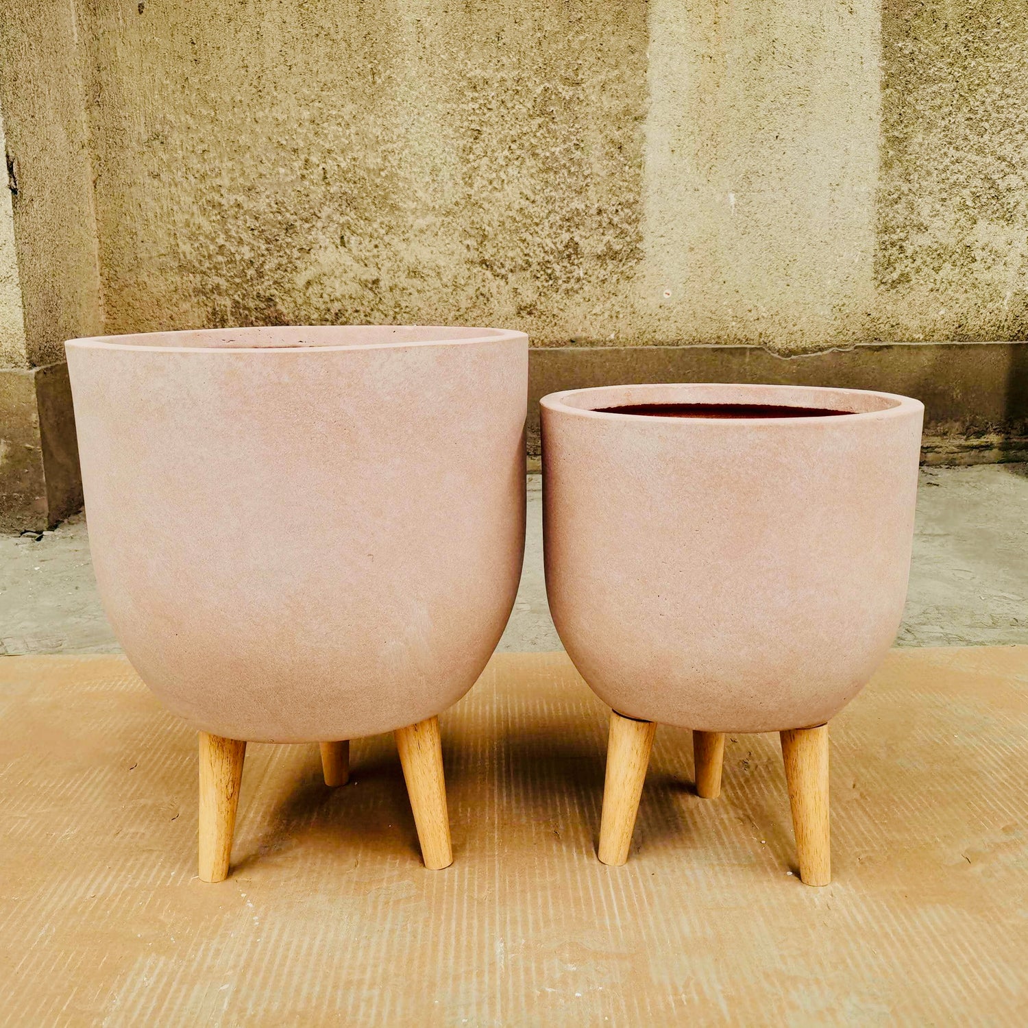 TERRAZZO TALL - Tall Indoor Fiber Cement  Pot On Legs In Terrazzo Finish - 02