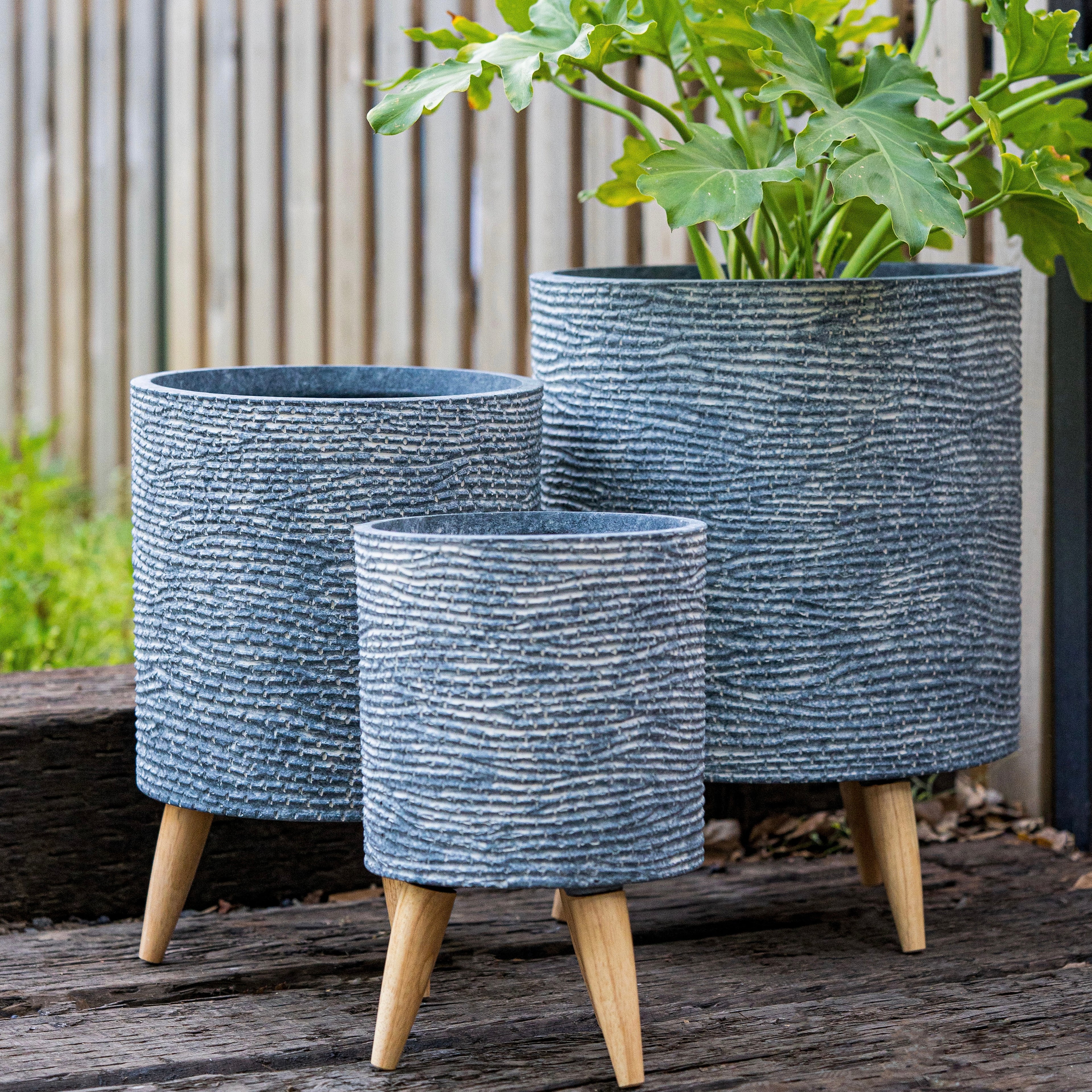 TEXTURED ROCK TALL - Tall Indoor Fiber Cement Pot On Legs In Textured Stone - 66