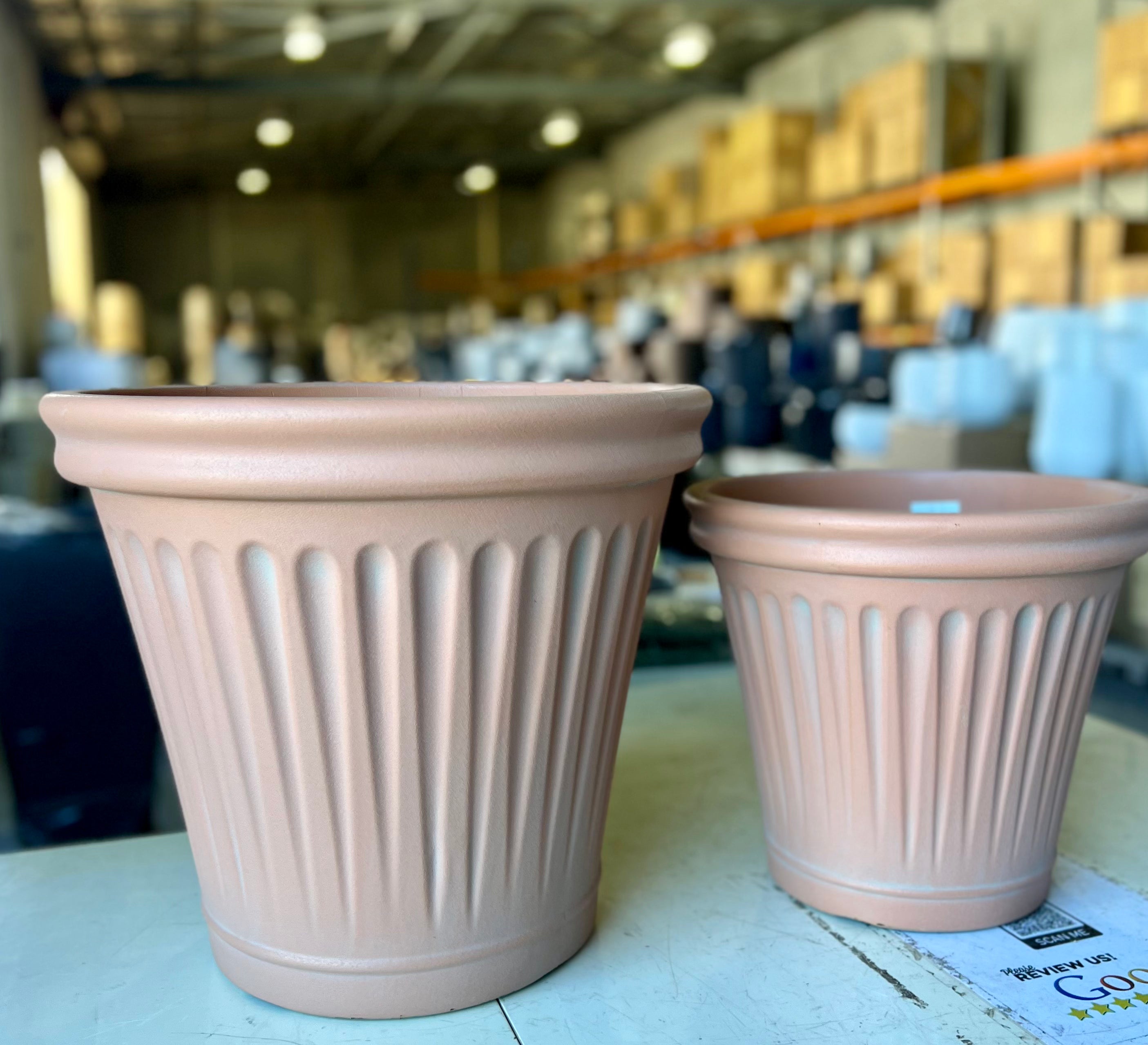 Terracotta Tall Lightweight Pot 8673 - Medium round terracotta pot
