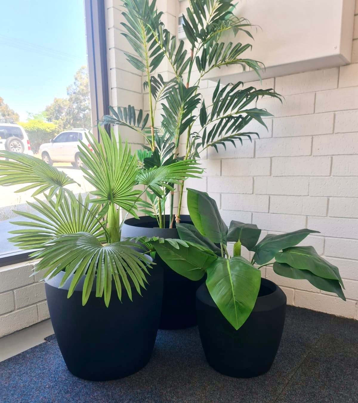 SIENNA - Lightweight StoneLite Round planter - 8629