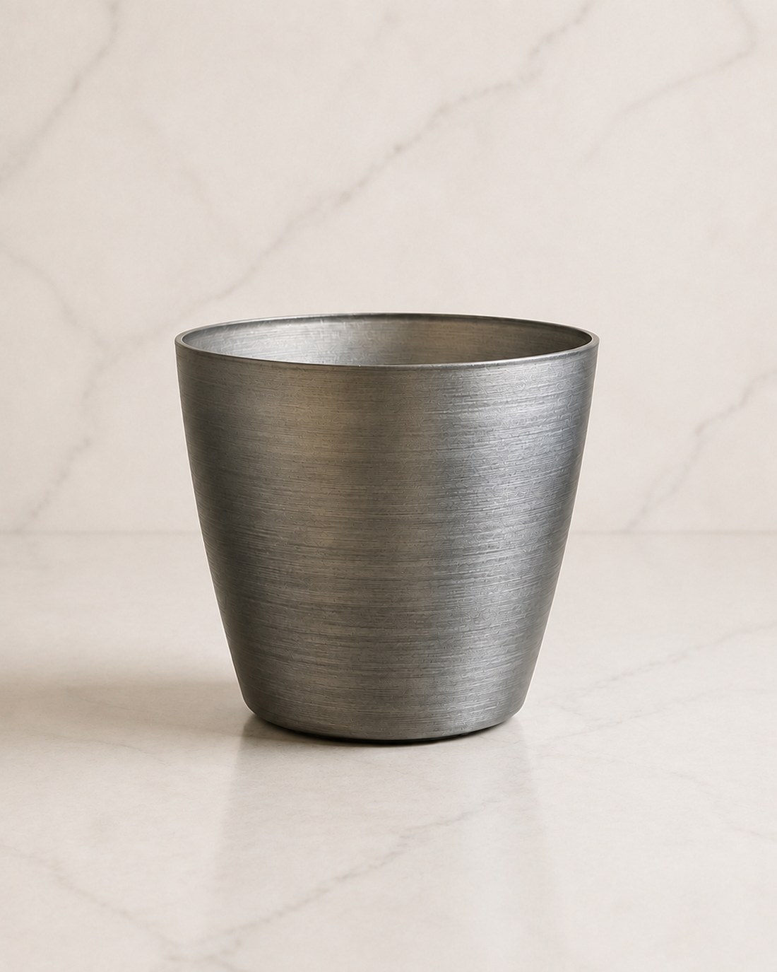 2001 - Brushed Steel - Lightweight Round Pot