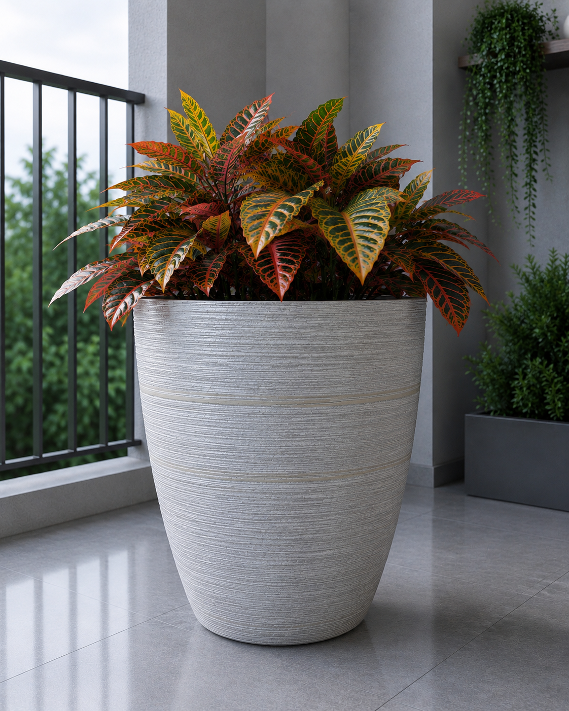 2074 - Textured Round Tapered In Lightweight Pots
