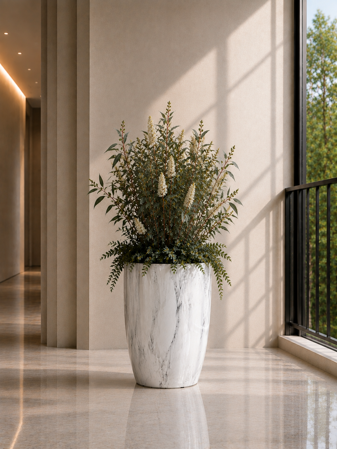 2074 Marble Round Tapered in Pot