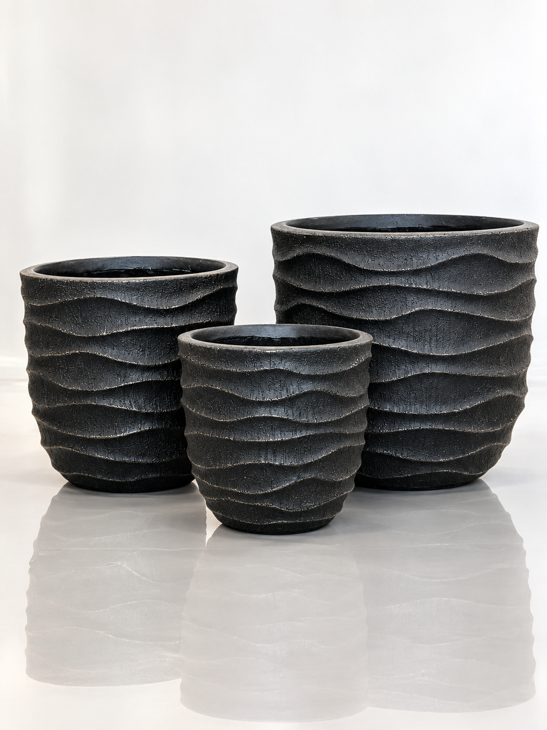 Flow Planter – Sculptural Textured Outdoor Pots