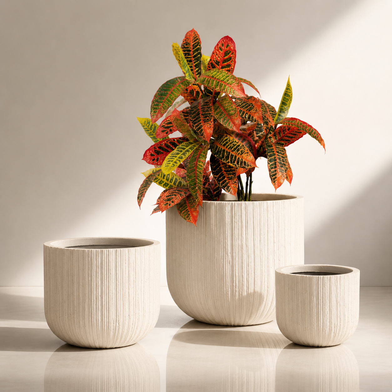 BRUSHED UP Wide Round Fiber Clay Pot - 1546