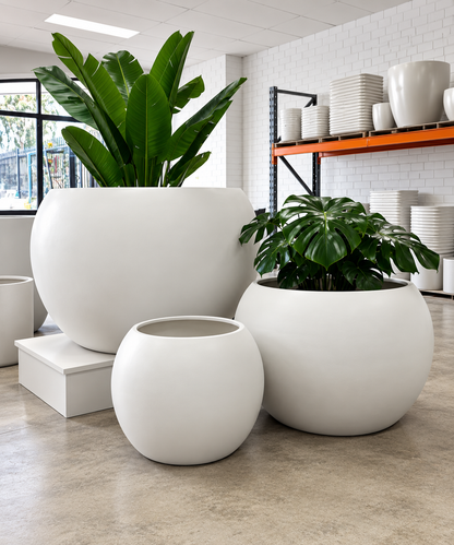 LUNA Planter - Super Lightweight Fiberglass Planter