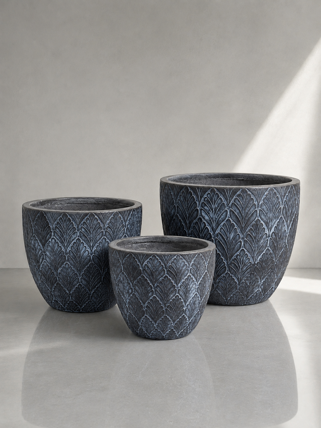 LEAFY Outdoor and Indoor Fiber Clay Pot GA30-2919