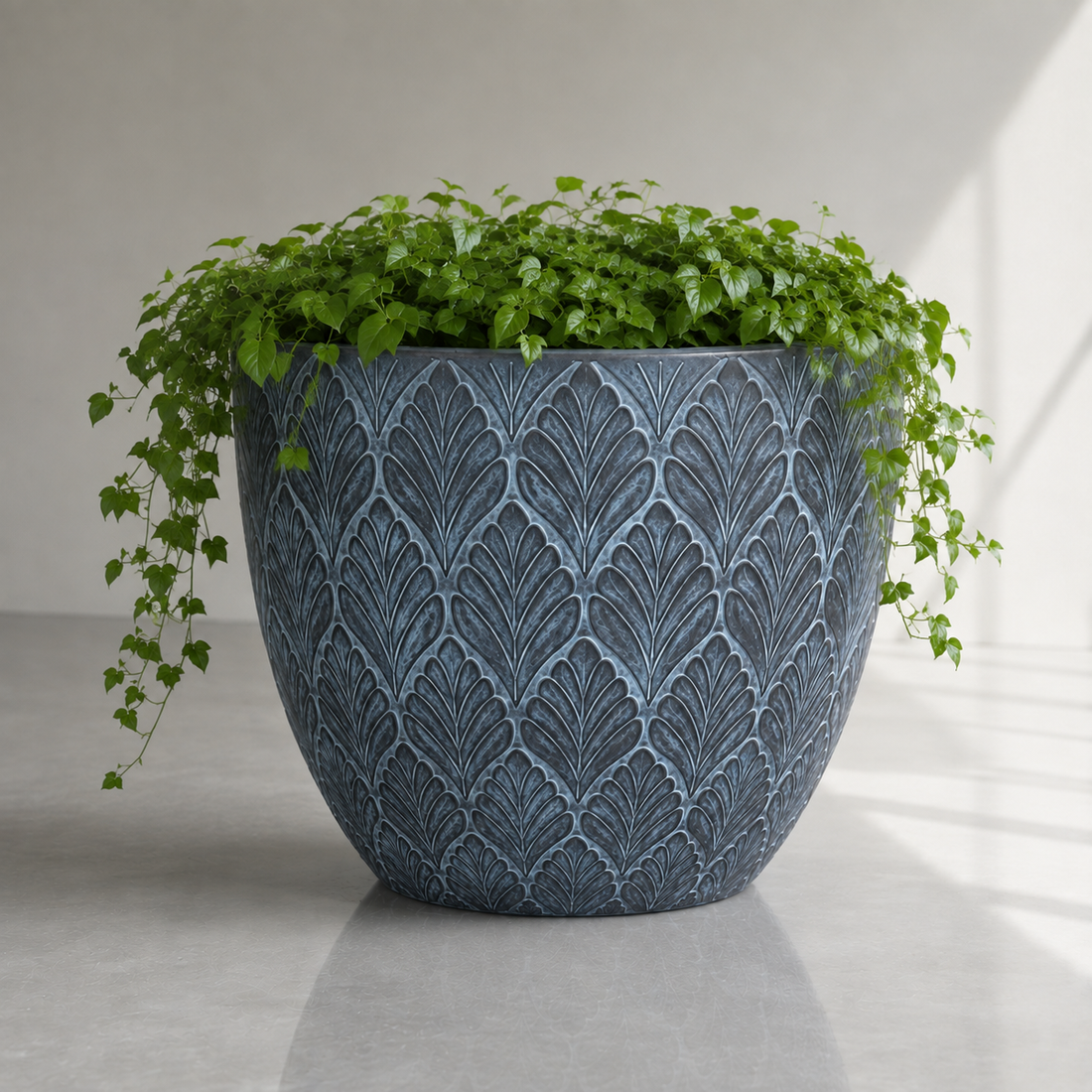 LEAFY Outdoor and Indoor Fiber Clay Pot GA30-2919