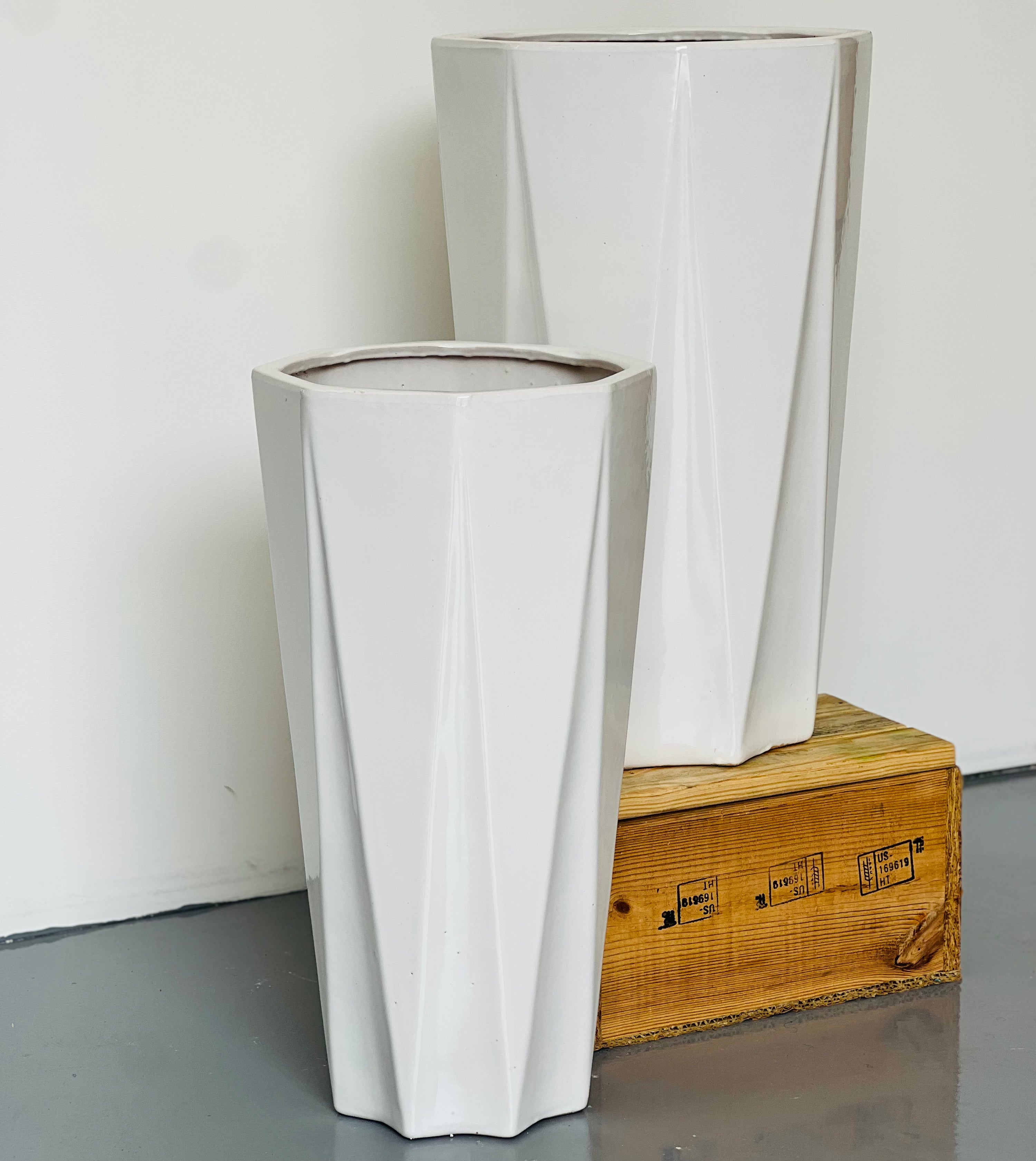 Geo White CL-34 range - lightweight geometric white decorative pots