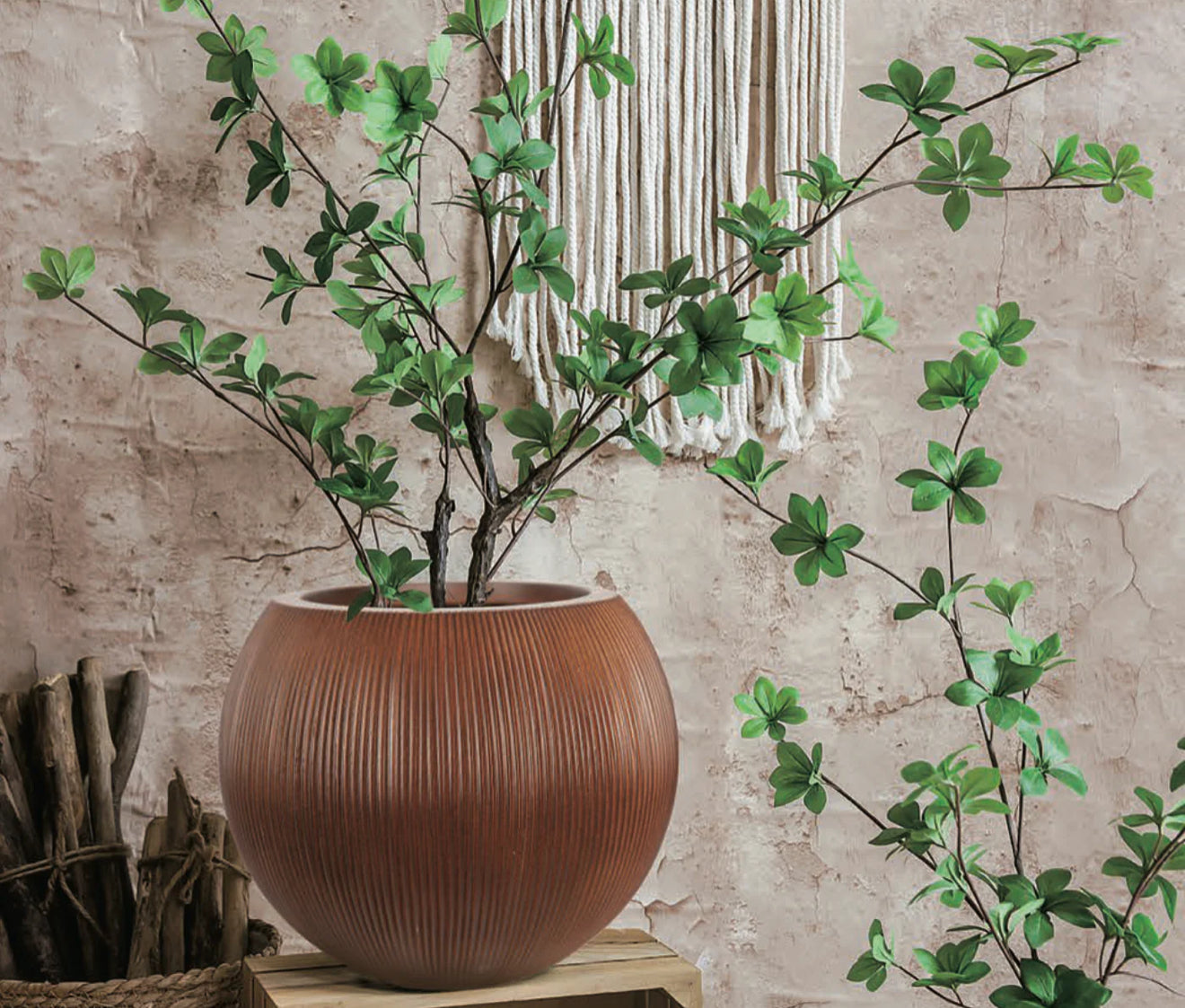 LinearLite - LineaLite Collection – Extra Lightweight Fluted Pots in Modern Vertical Design