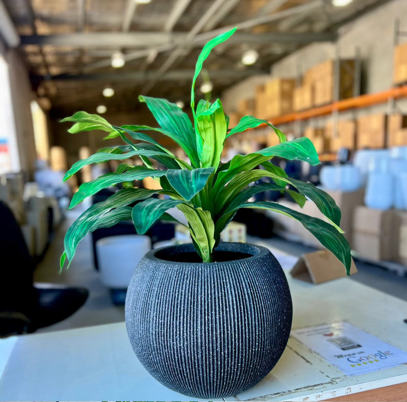 LinearLite - LineaLite Collection – Extra Lightweight Fluted Pots in Modern Vertical Design