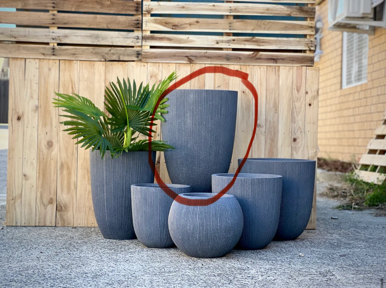 LinearLite - LineaLite Collection – Extra Lightweight Fluted Pots in Modern Vertical Design