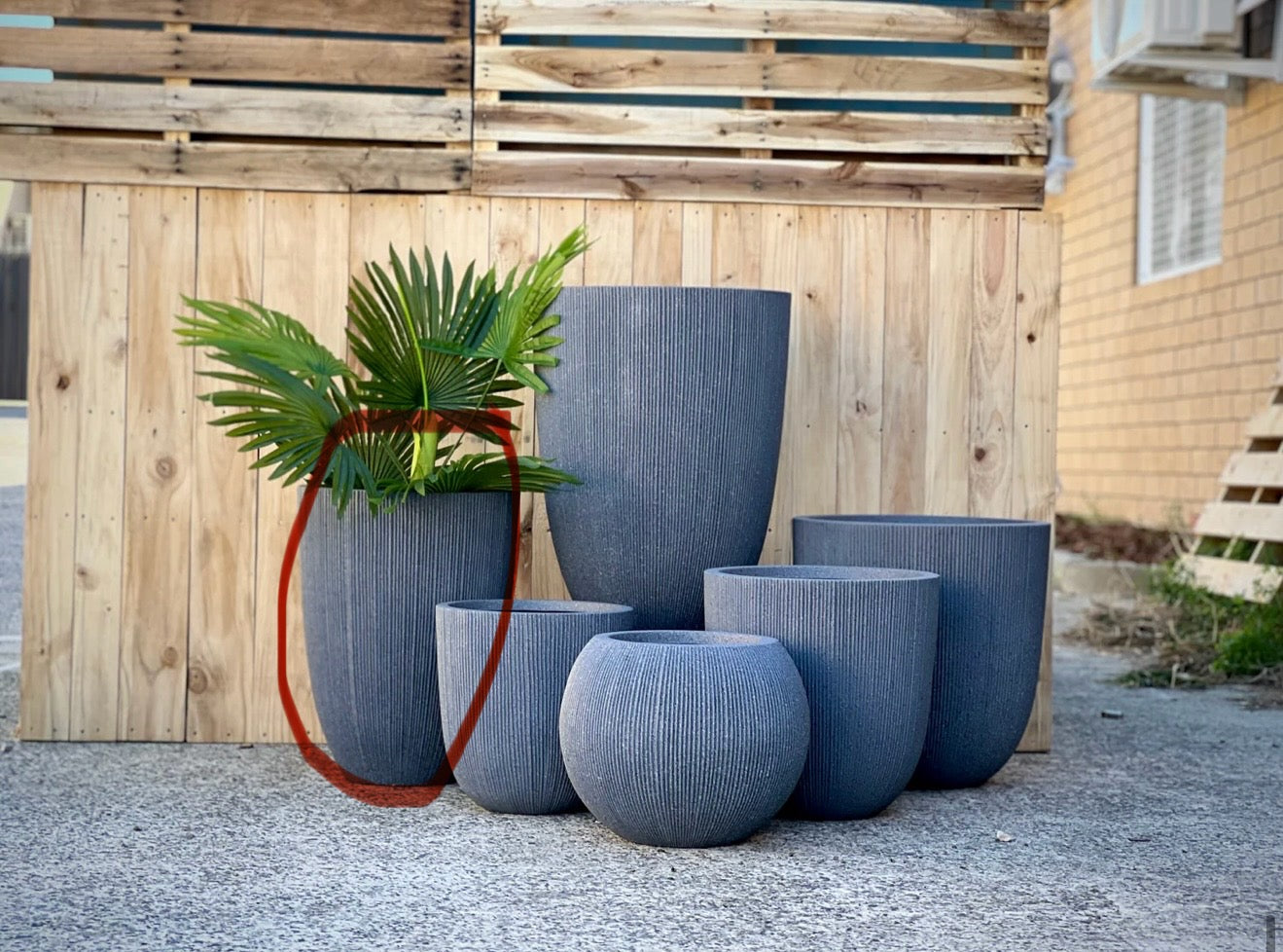 LinearLite - LineaLite Collection – Extra Lightweight Fluted Pots in Modern Vertical Design