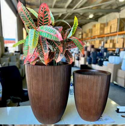 LinearLite - LineaLite Collection – Extra Lightweight Fluted Pots in Modern Vertical Design