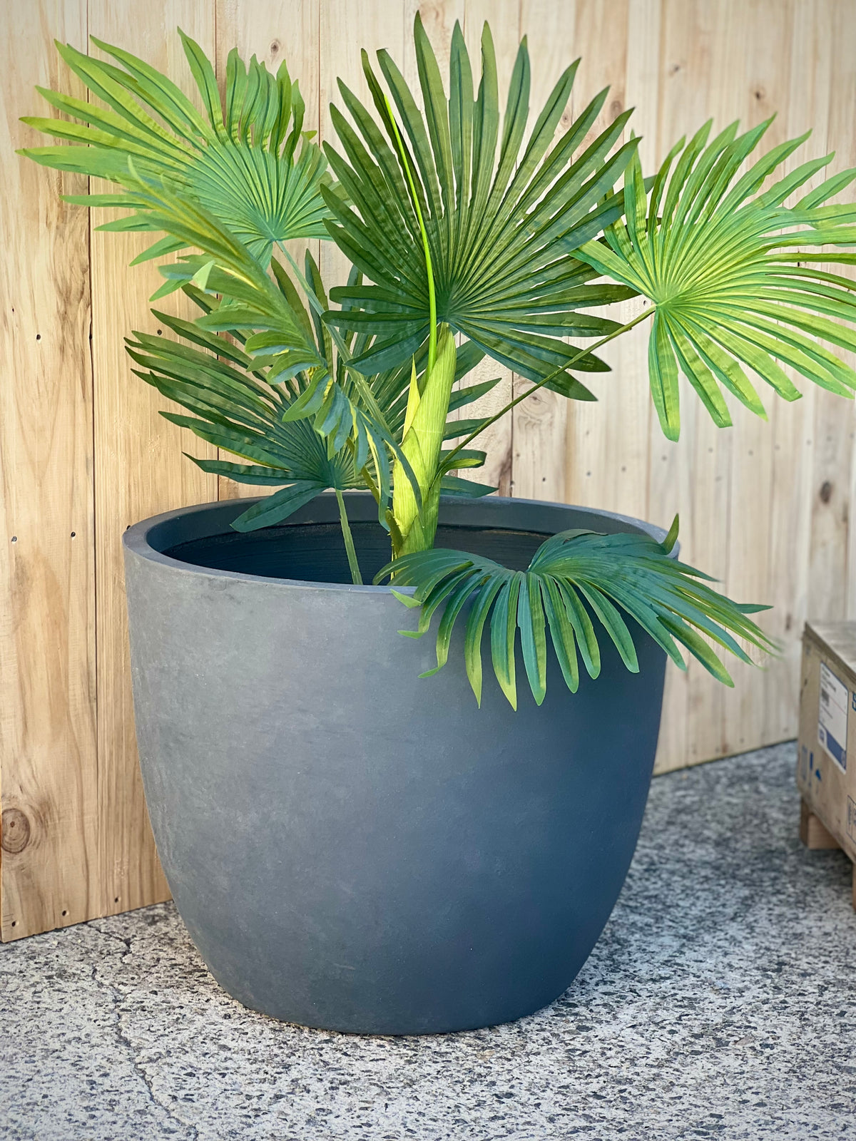 Base Low Pot detail - smooth finish lightweight low fiberclay pot