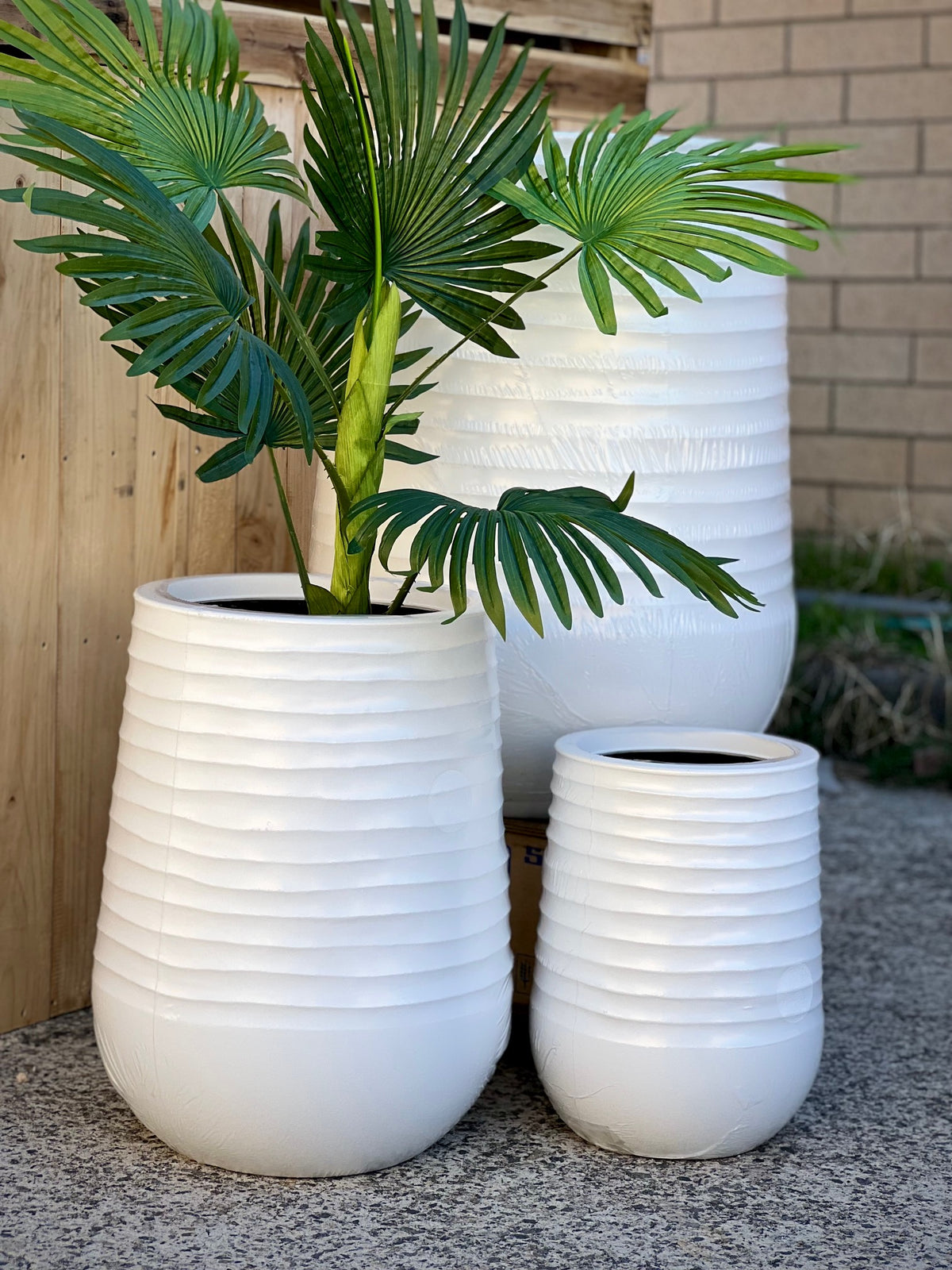 RippleLite TOWER Tall Ribbed Pot Snow White XL - extra lightweight sculptural pot