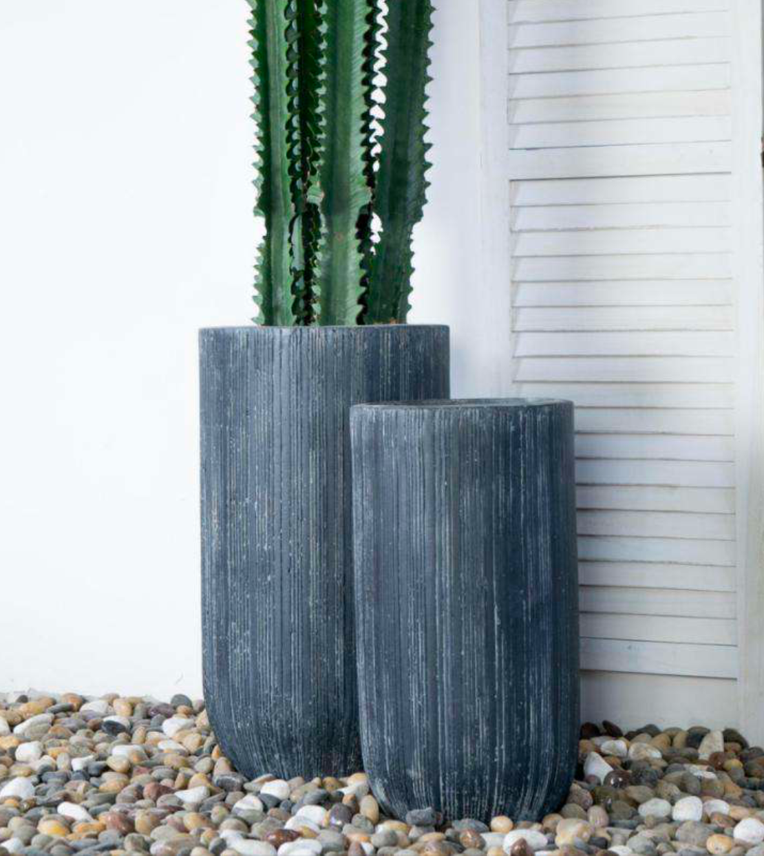 STRIKE ME Tall - Indoor or Outdoor Fiberclay Lightweight Pot with Vertical Lines