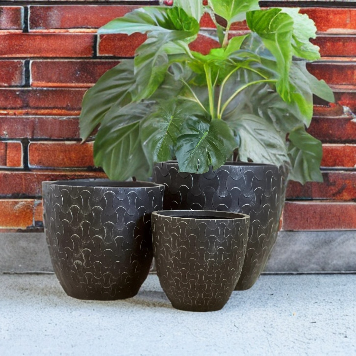 METAL ZEN - Indoor or Outdoor  Fiberclay Lightweight Pot with Metal Texture