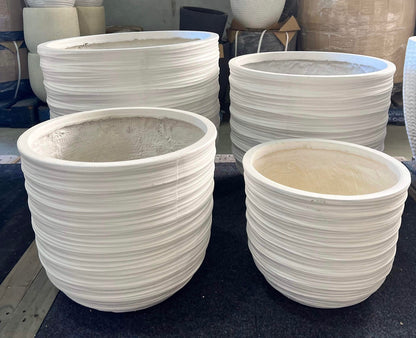 RIPPLE U-SHAPED - lightweight ribbed U-shaped fiberclay pot