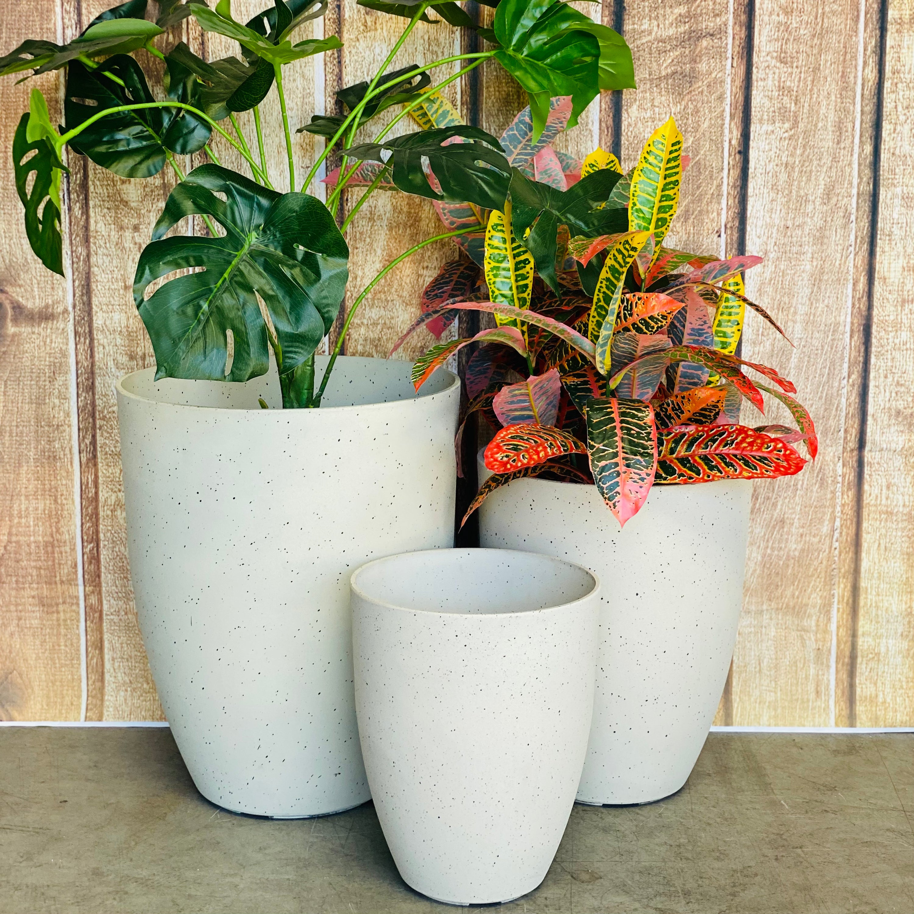 2074 Adam Pot Aged Rust Large - round tapered smooth lightweight pot
