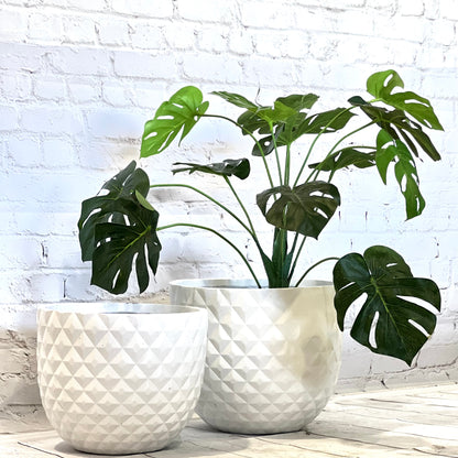 Indoor or Outdoor Round Pot with Diamond Pattern in Lightweight Fiberglass Clay in Glossy White